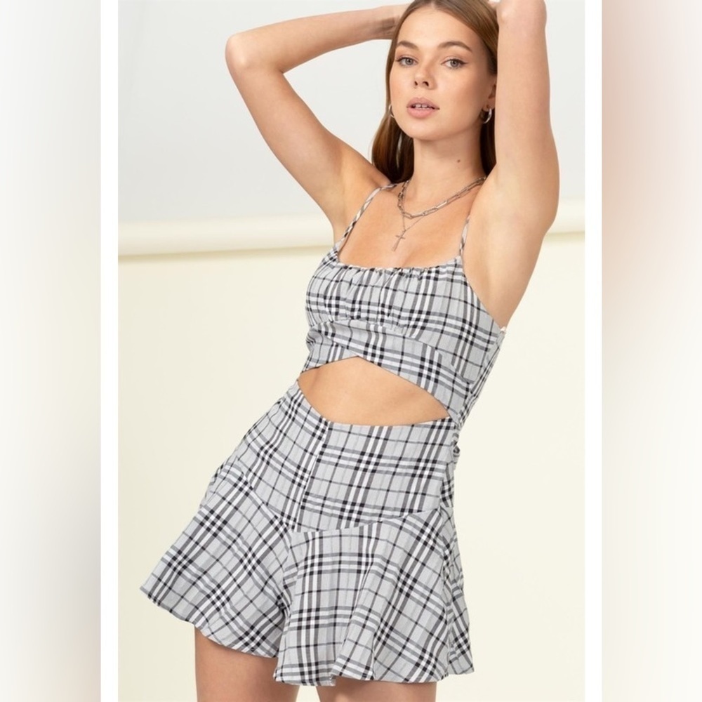 Last Chance HYFVE Plaid Cutout Romper Black White Sleeveless Tie Back  Small NWT